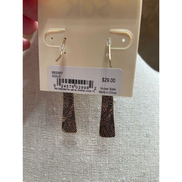 NWT The Sak Gold Lightly Hammered Bar Dangle Earrings‎ - Picture 3 of 4
